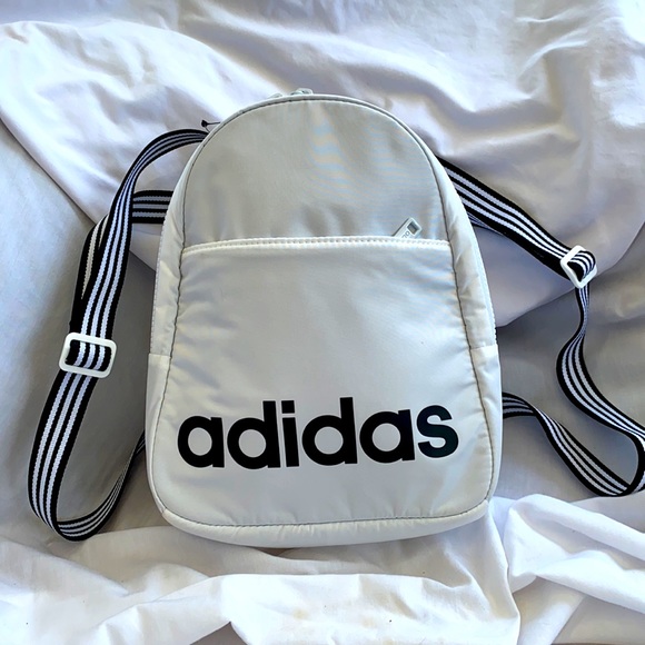 Adidas Mini Core Backpack 🎒